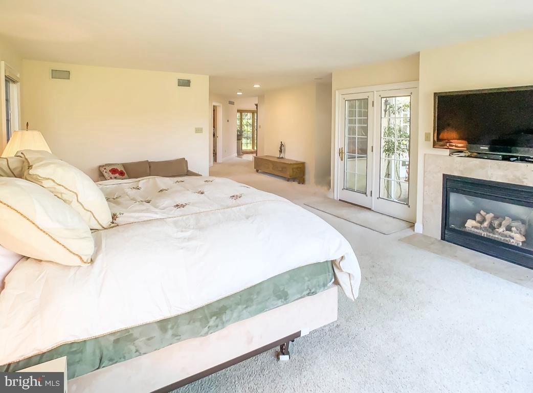 1936 Paper Mill Road Huntingdon Valley, PA 19006 - Photo 30 of 60 Acess to the outside patio