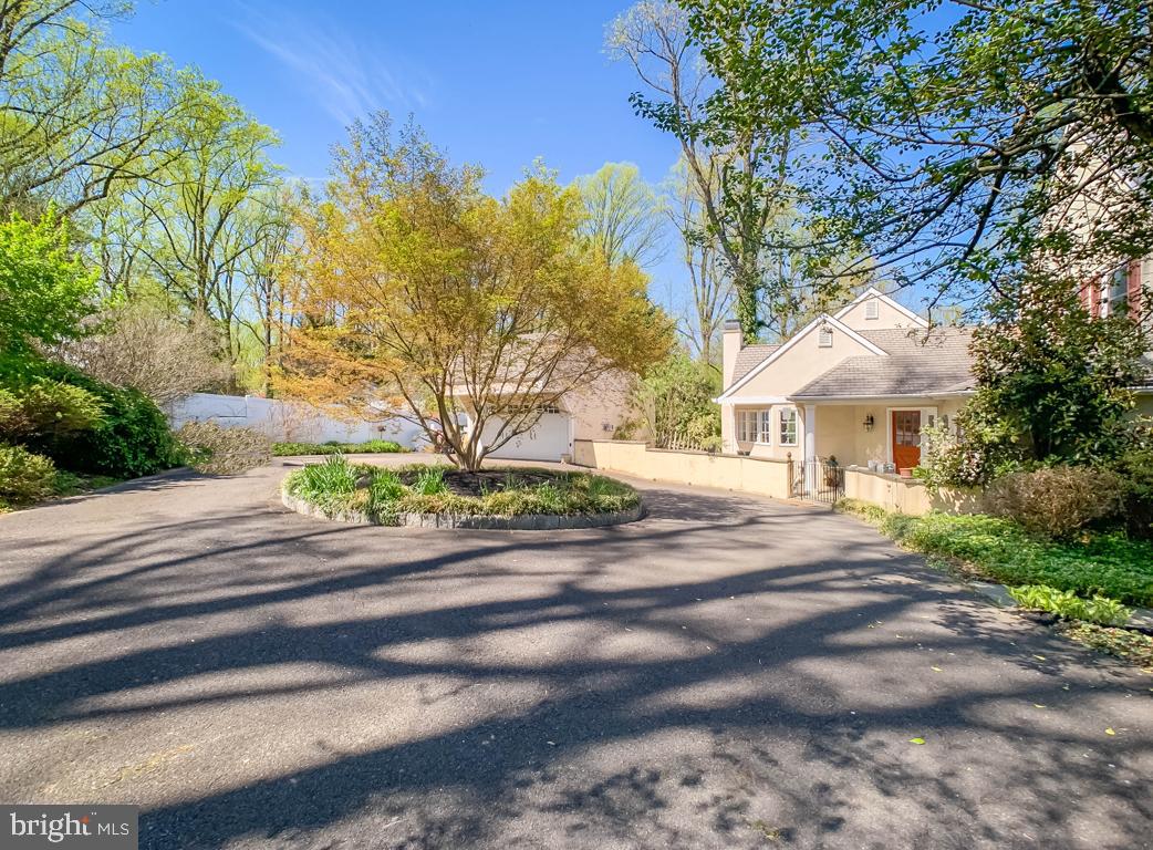 1936 Paper Mill Road Huntingdon Valley, PA 19006 - Photo 56 of 60 Very private driveway