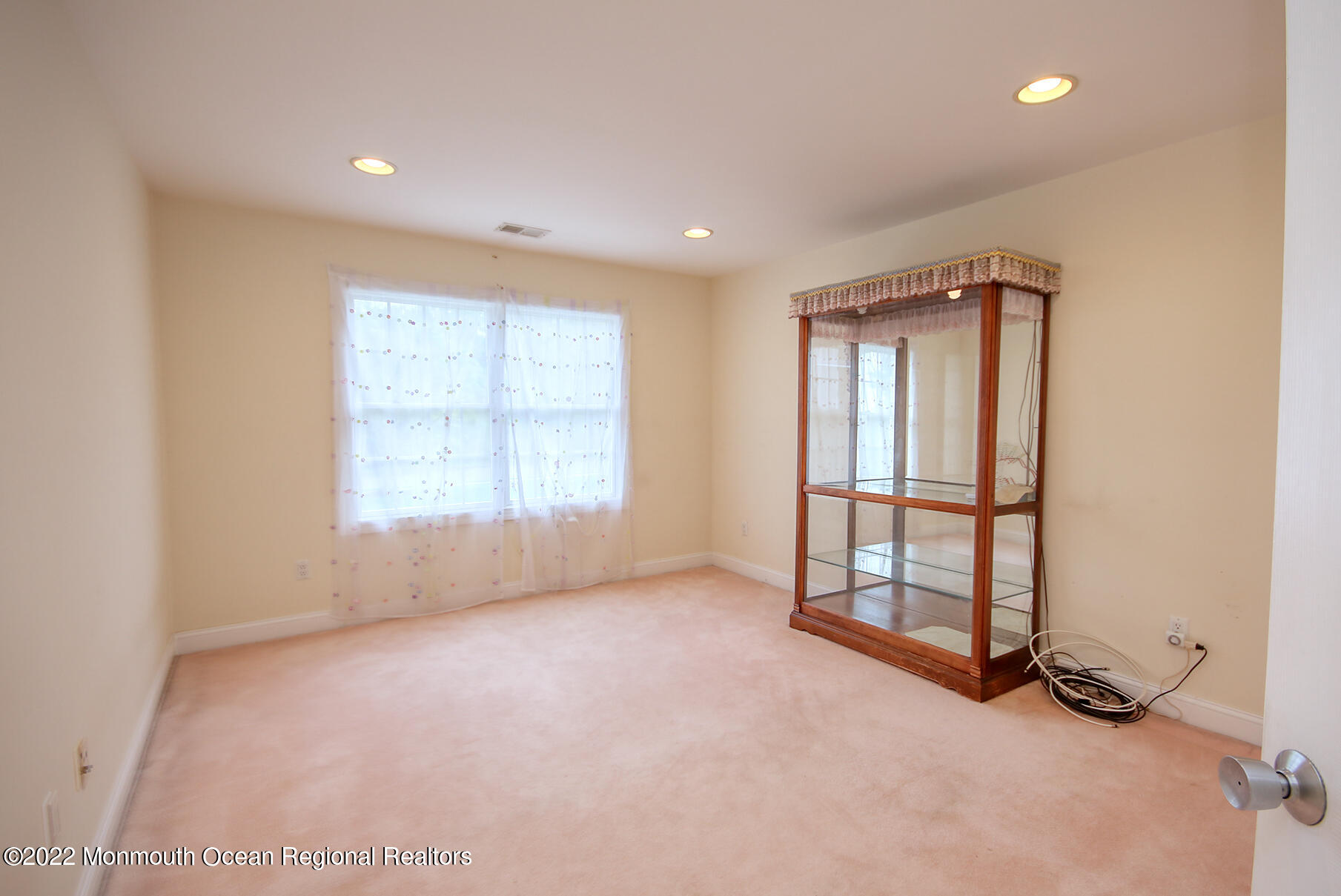 3 Maple Leaf Drive Holmdel, NJ 07733 - Photo 28 of 49 JUNI3786