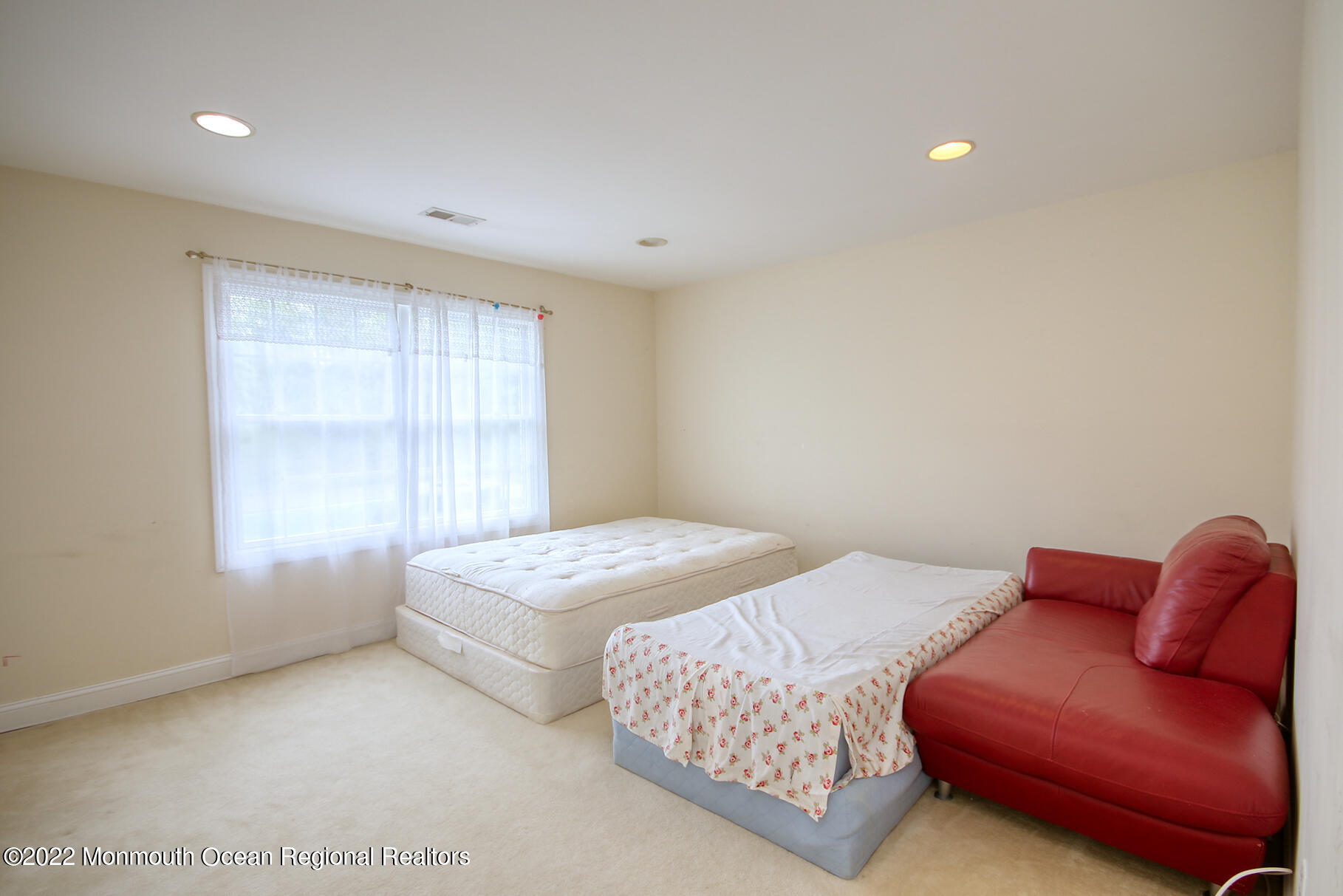 3 Maple Leaf Drive Holmdel, NJ 07733 - Photo 29 of 49 JUNI3789