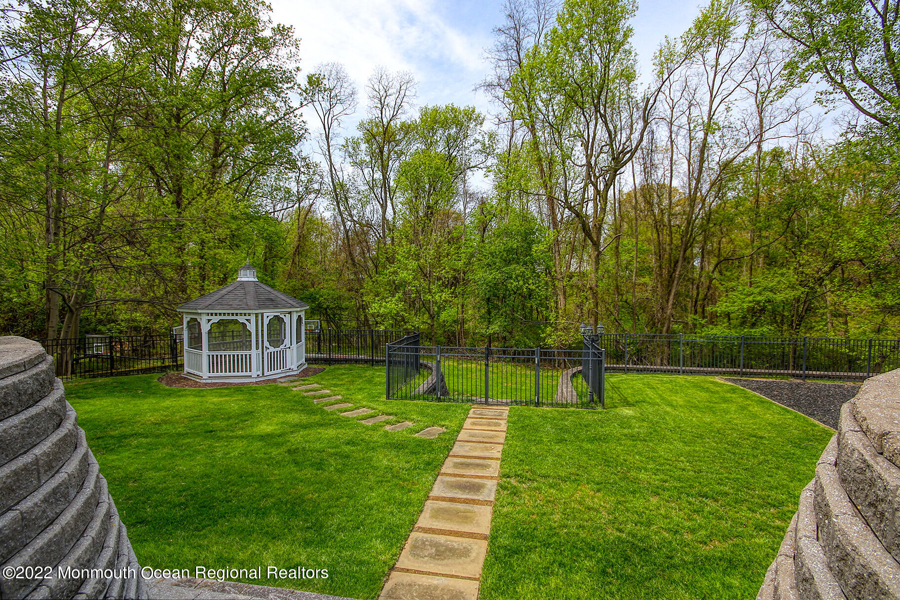 3 Maple Leaf Drive Holmdel, NJ 07733 - Photo 39 of 49 JUNI3642