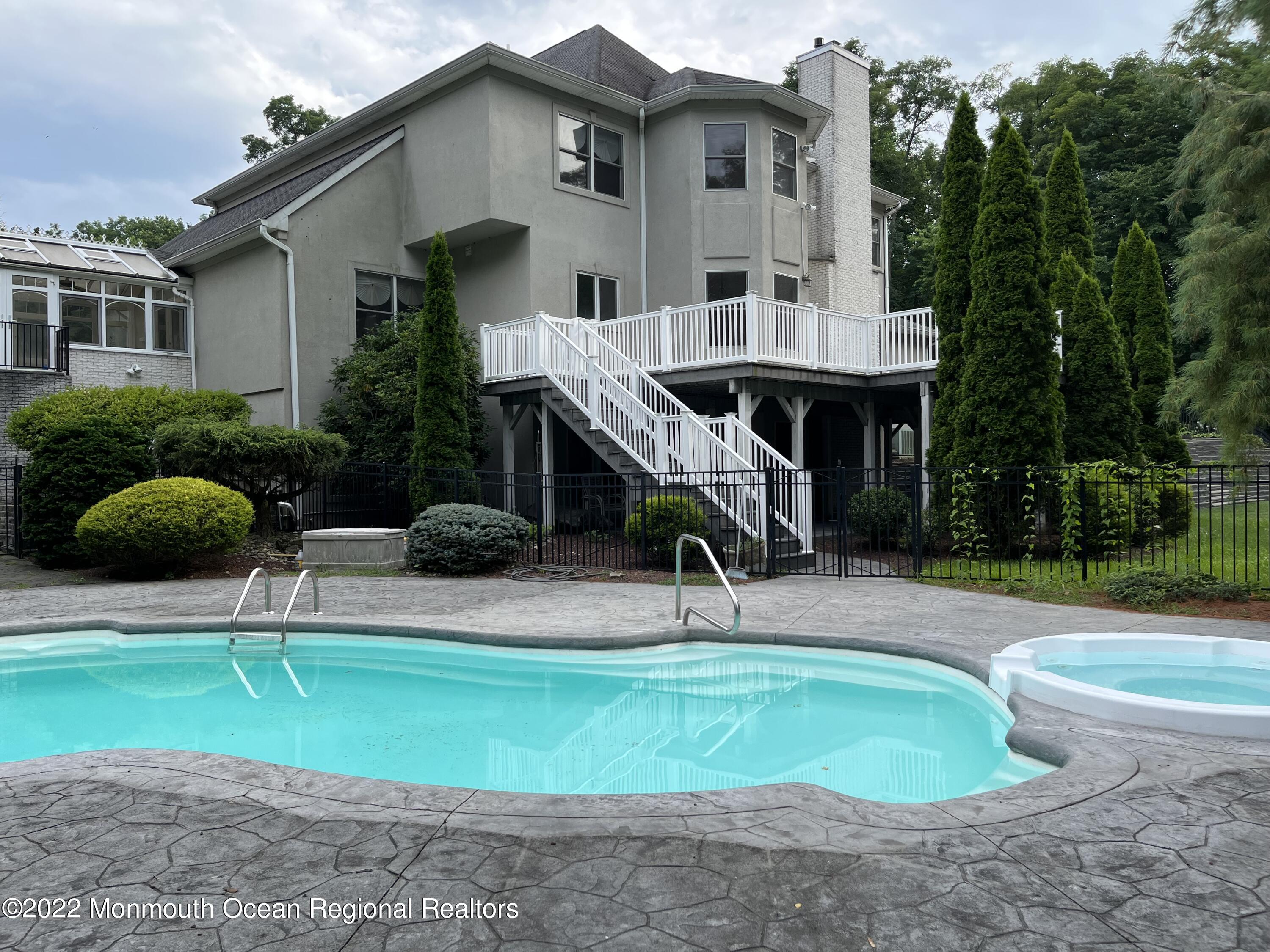 3 Maple Leaf Drive Holmdel, NJ 07733 - Photo 41 of 49 p1