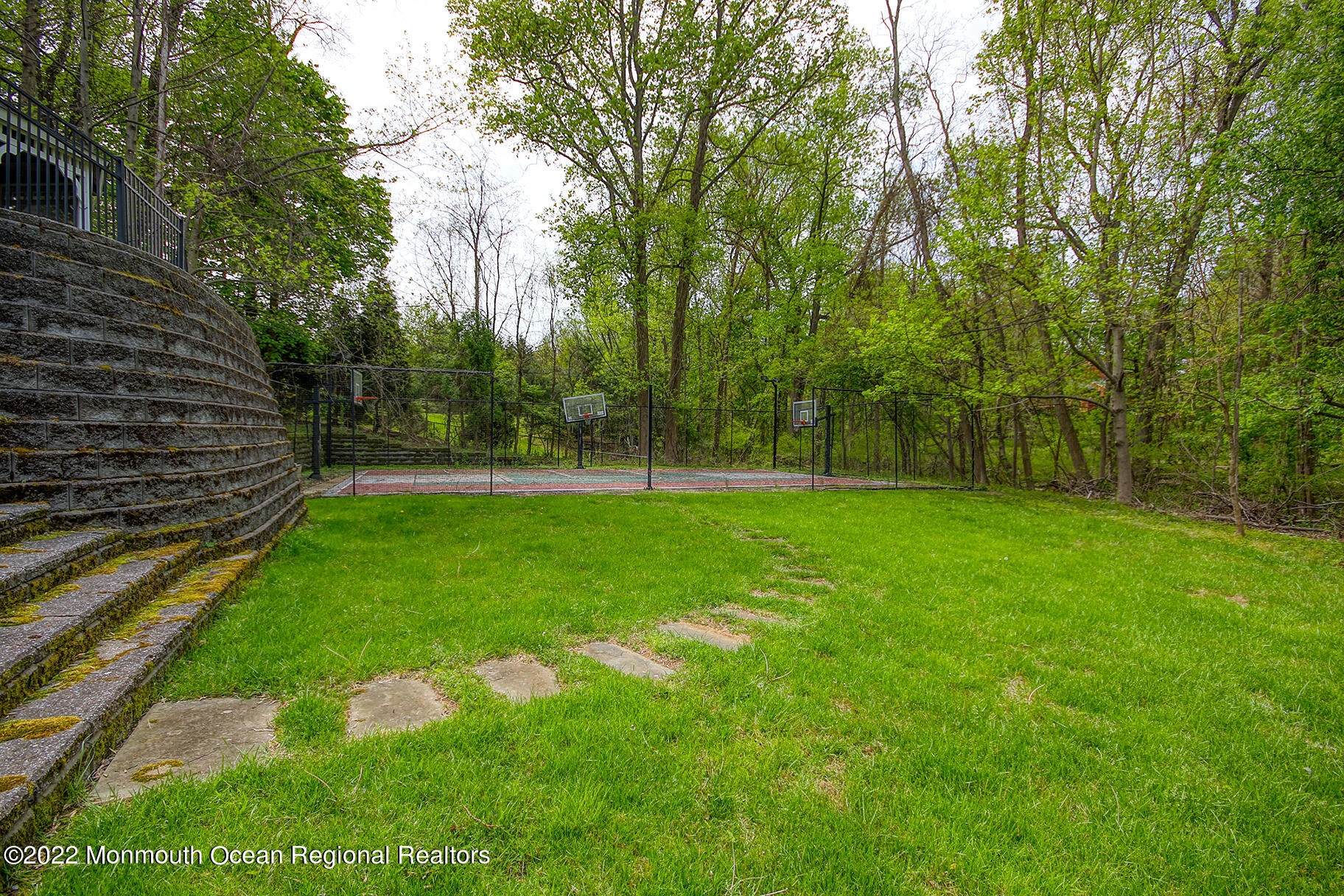 3 Maple Leaf Drive Holmdel, NJ 07733 - Photo 48 of 49 JUNI3654