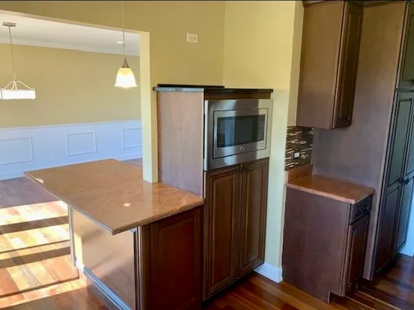 $3,900 | 11 Woodridge Drive, Oak Brook, IL 60523