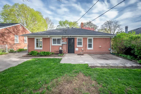 $249,000 | 28465 North Clements Circle, Livonia, MI 48150