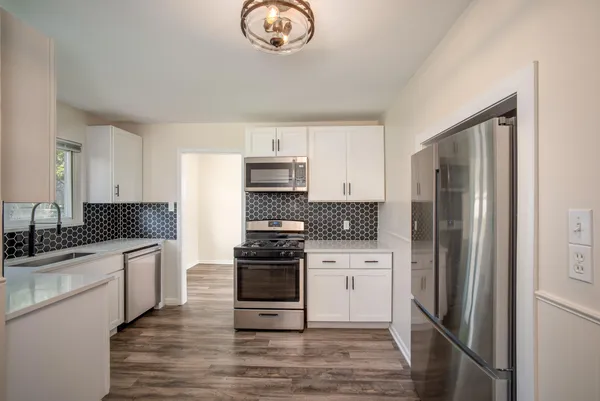 $249,000 | 28465 North Clements Circle, Livonia, MI 48150