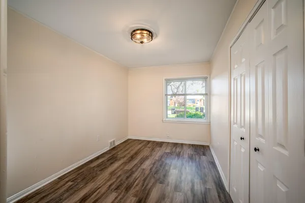 $249,000 | 28465 North Clements Circle, Livonia, MI 48150