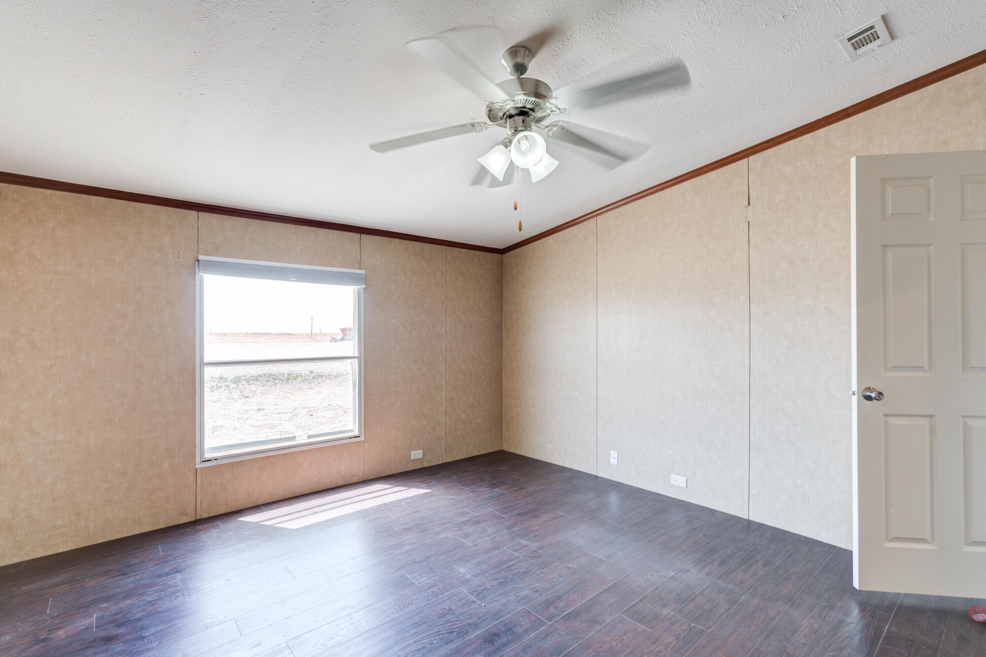 6444 Colorado Road, Unit 4 Lubbock, TX 79407 - Photo 4 of 36 6444-Colorado-Rd-#4_Lubbock-TX_25_Primar