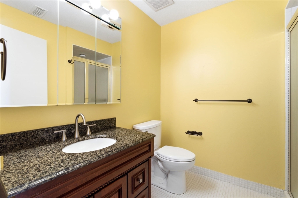 1006 Paradise Road, Unit PHO Swampscott, MA 01907 - Photo 11 of 16