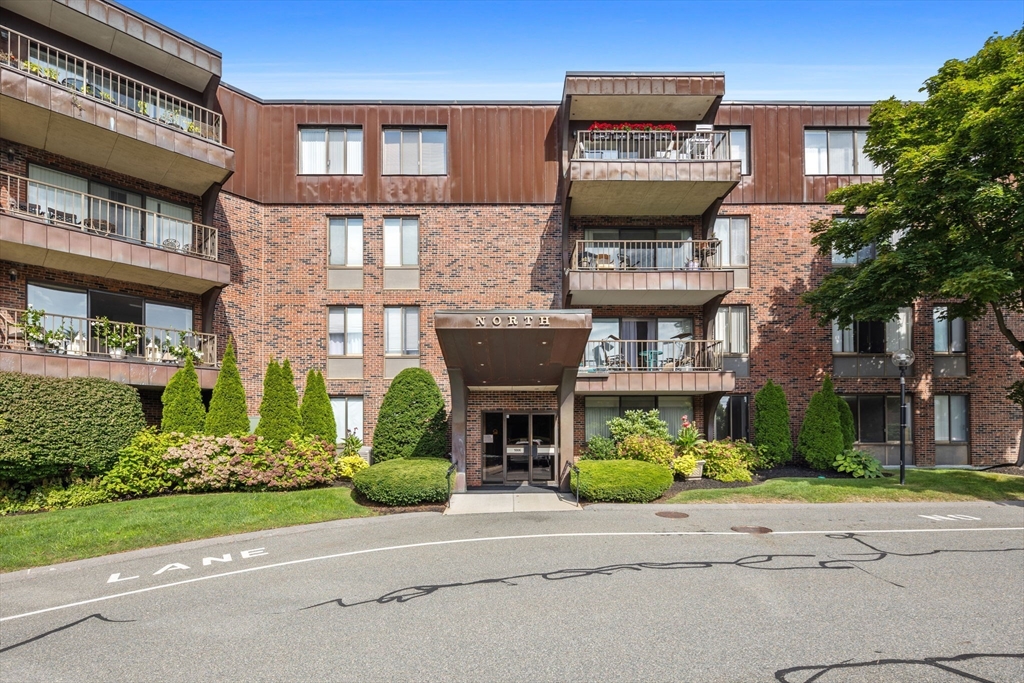 1006 Paradise Road, Unit PHO Swampscott, MA 01907 - Photo 15 of 16