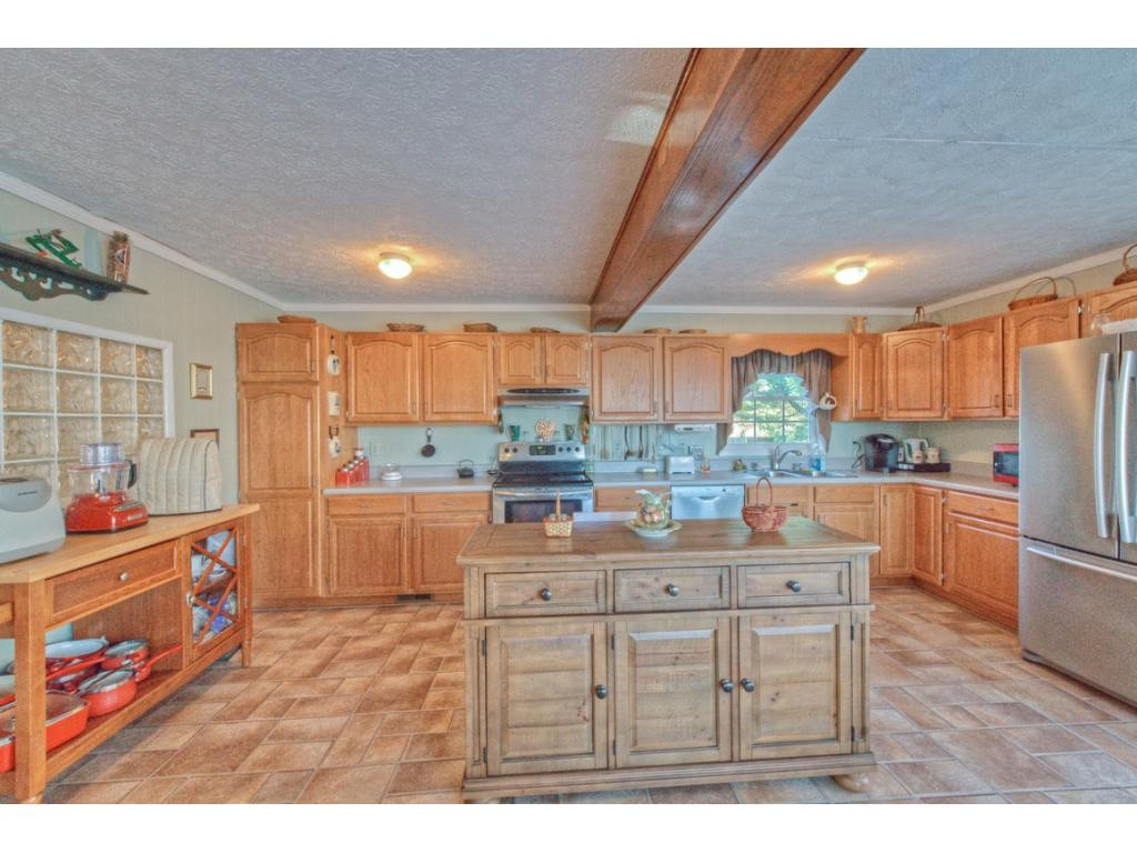 754 Meadow View Road Bristol, TN 37620 - Photo 10 of 23 Photo 10