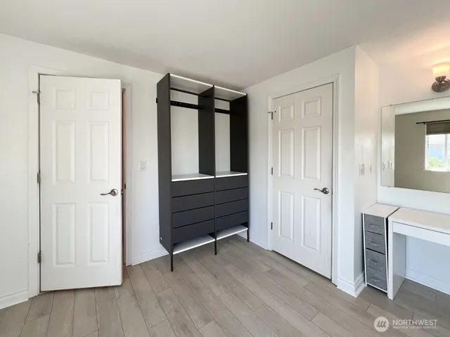 $2,400 | 633 Northwest 85th Street, Unit 301, Seattle, WA 98117