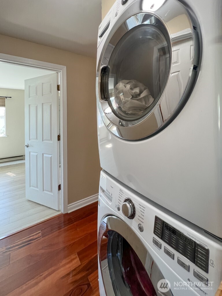 633 Northwest 85th Street, Unit 301 Seattle, WA 98117 - Photo 24 of 34 a utility room with dryer and washer