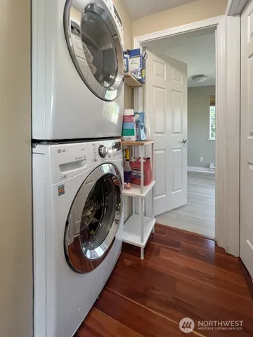 $2,400 | 633 Northwest 85th Street, Unit 301, Seattle, WA 98117