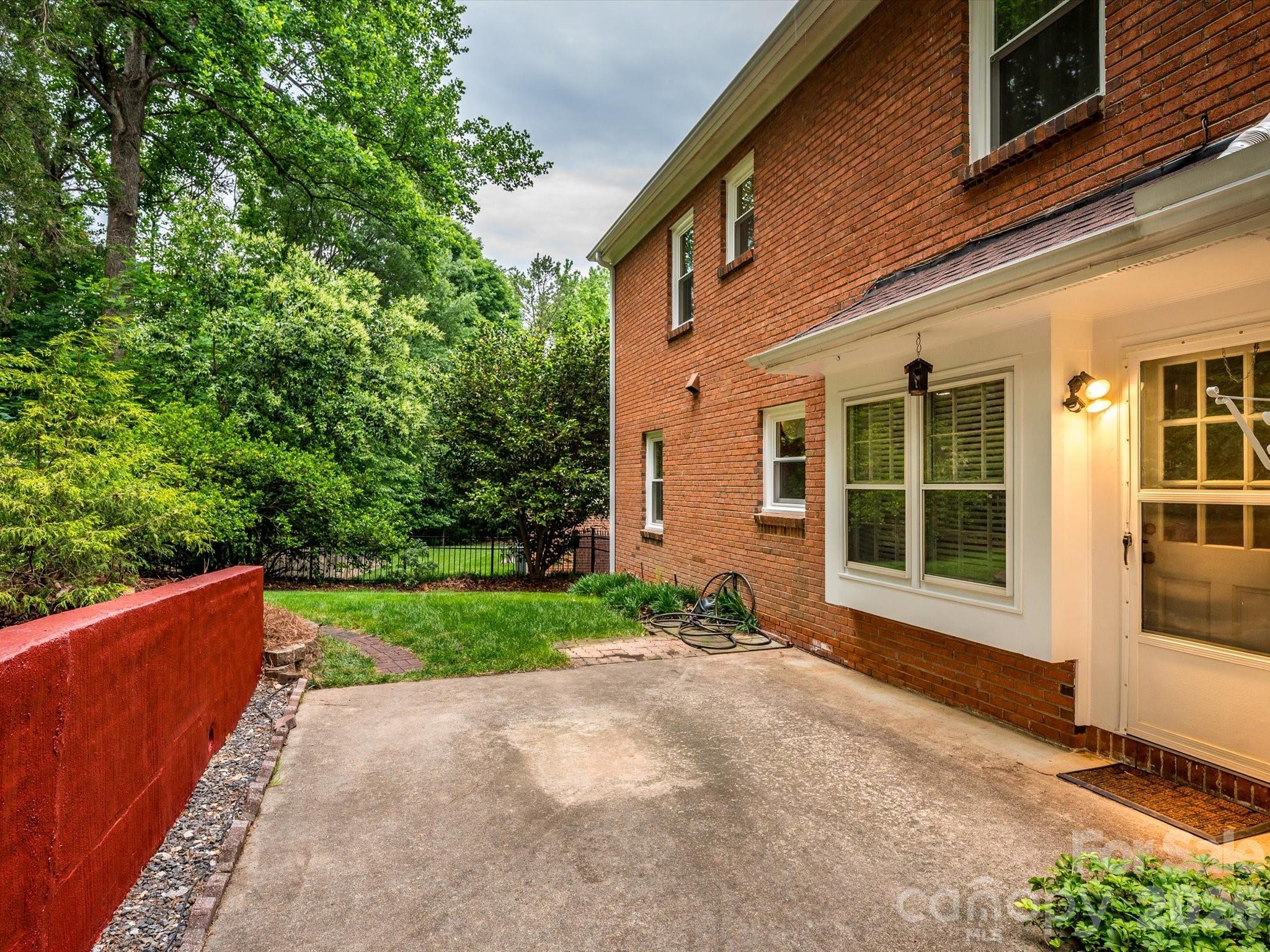 9607 Riddick Place Matthews, NC 28105 - Photo 33 of 39