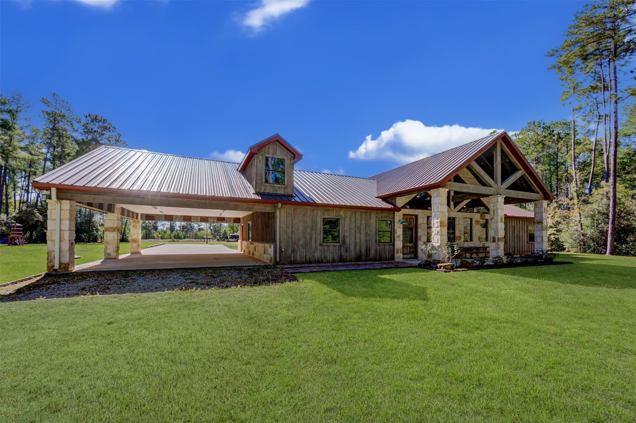 22 Mt Zion Road New Waverly, TX 77358 - Photo 2 of 50