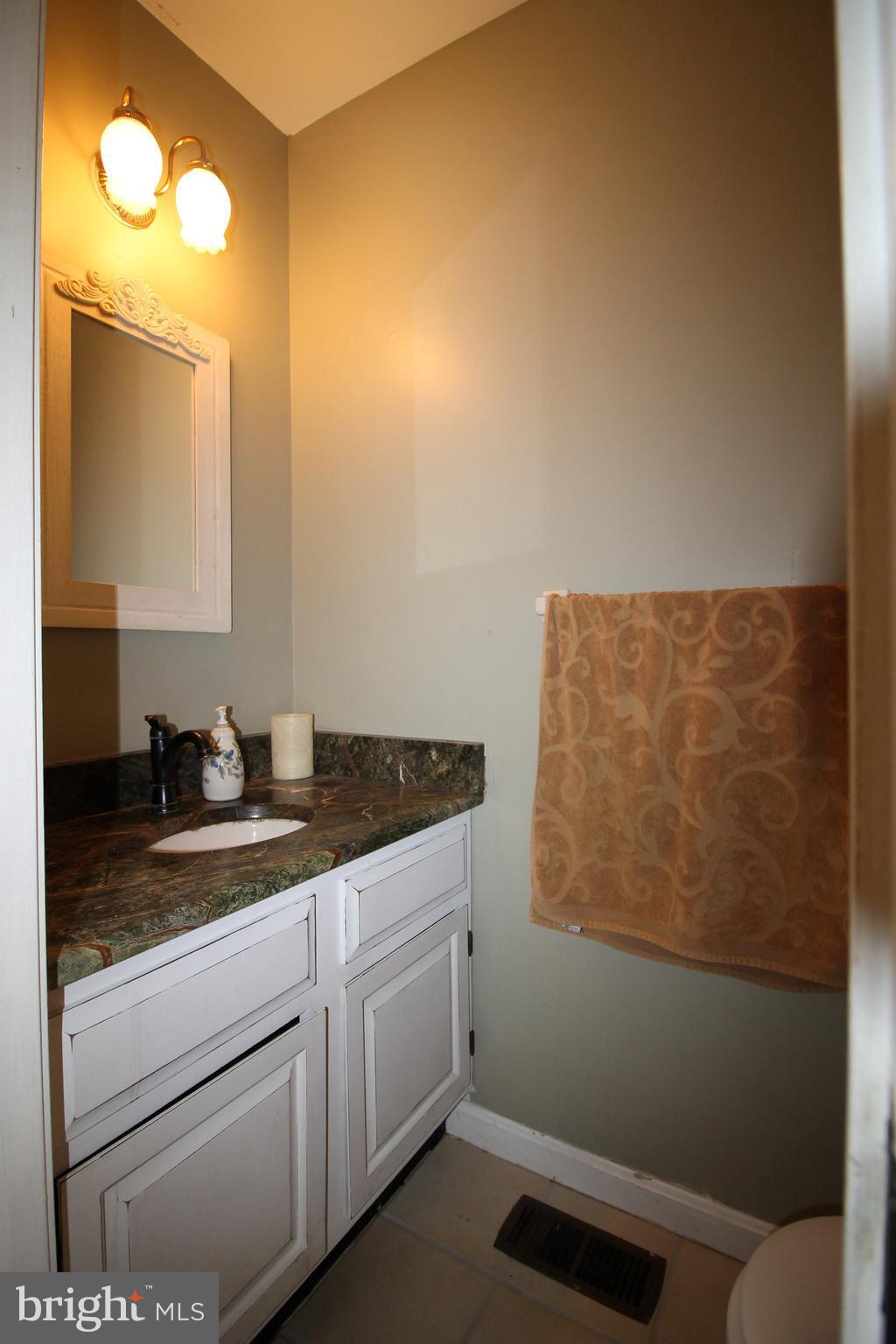 1527 Snug Harbor Road Shady Side, MD 20764 - Photo 10 of 30 Half Bath