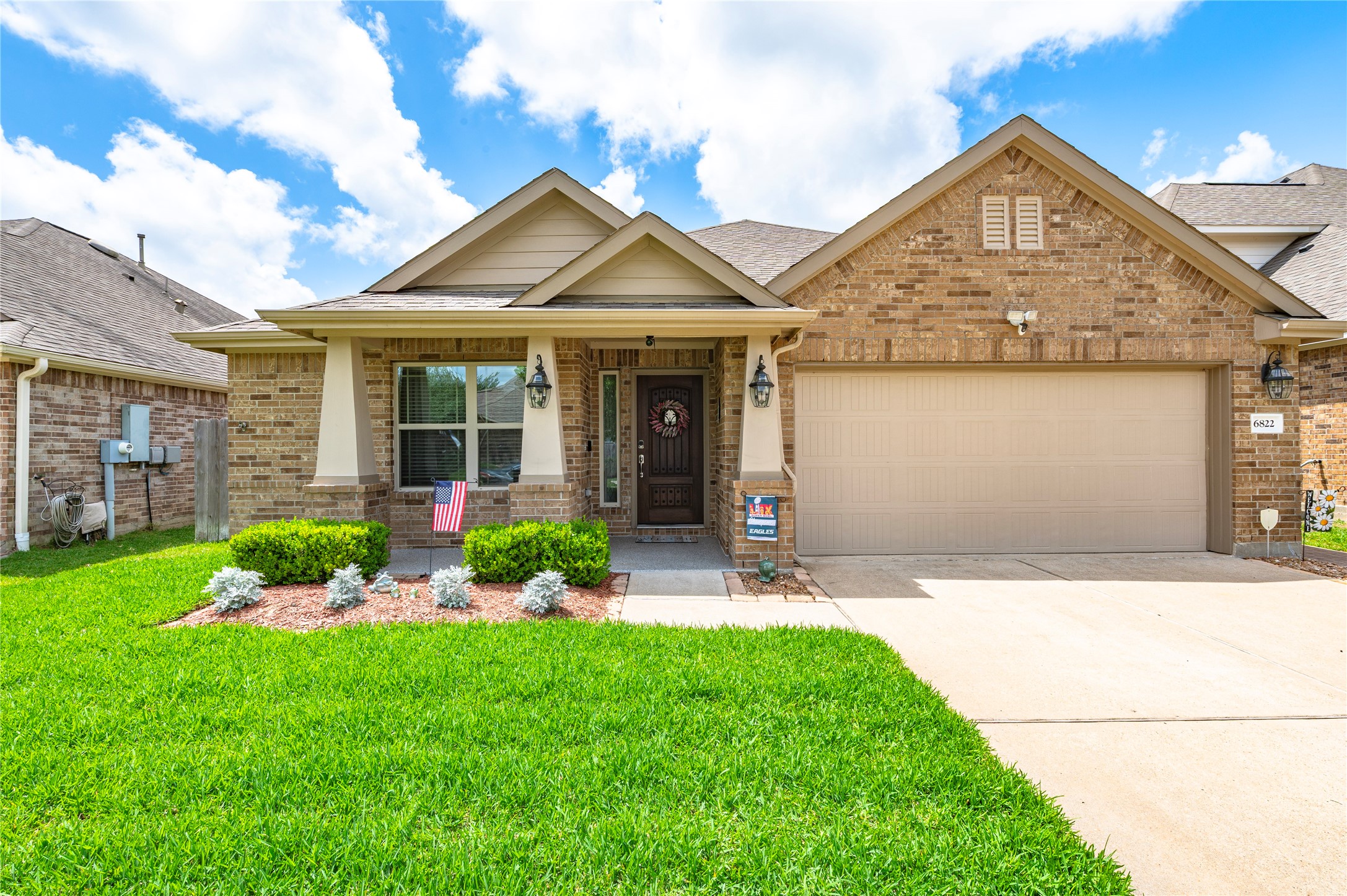 6822 Persea Ridge Ln