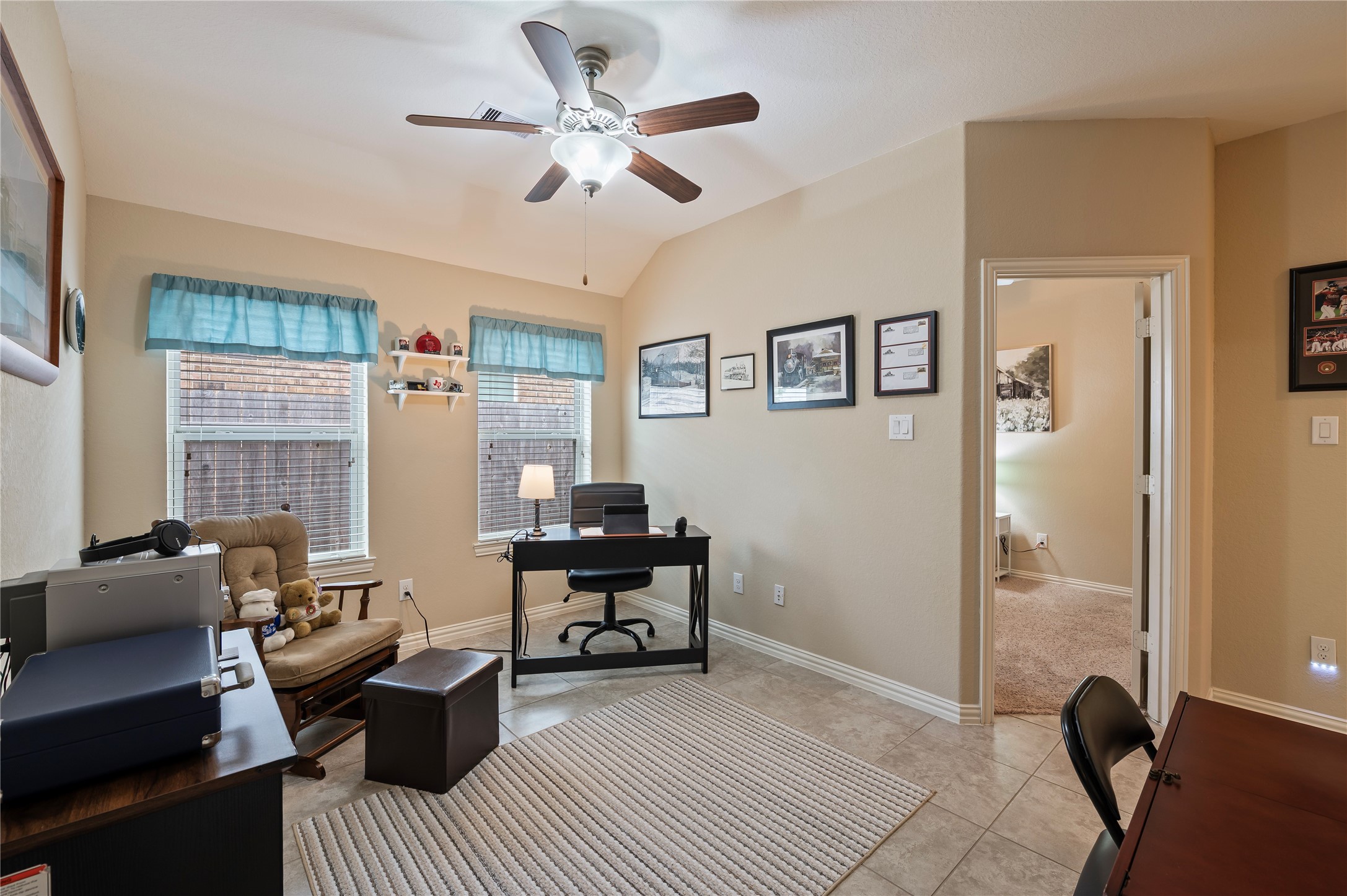 6822 Persea Ridge Lane Dickinson, TX 77539 - Photo 24 of 37 Gameroom that sits between bedroom 2 & 3