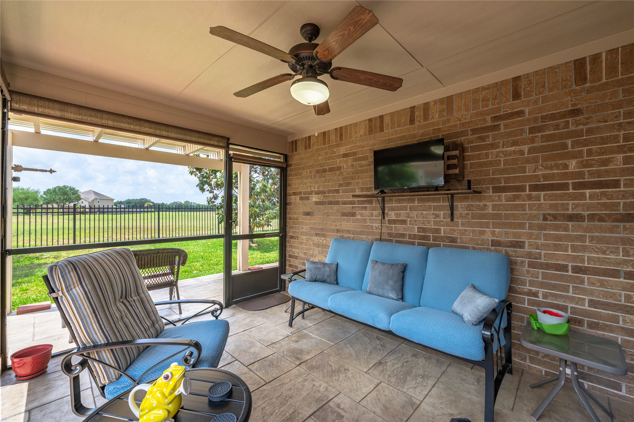6822 Persea Ridge Lane Dickinson, TX 77539 - Photo 27 of 37 View from the back patio