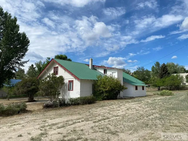 $330,000 | 200 N 2nd Street, Challis, ID 83226