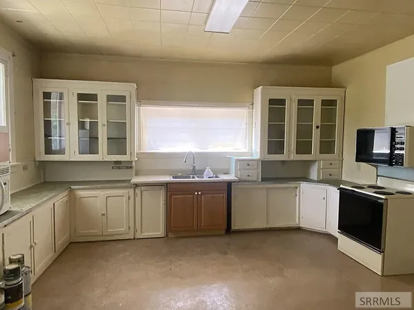 $330,000 | 200 N 2nd Street, Challis, ID 83226