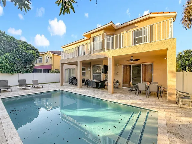 $965,000 | 16918 Southwest 16th Street, Pembroke Pines, FL 33027