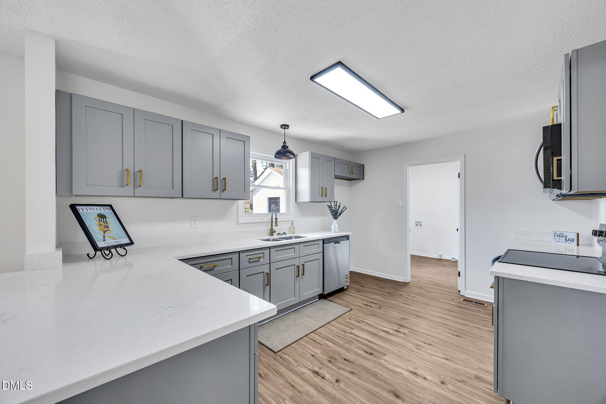 601 Crestview Drive Durham, NC 27712 - Photo 15 of 34 11-web-or-mls-9L1A7771