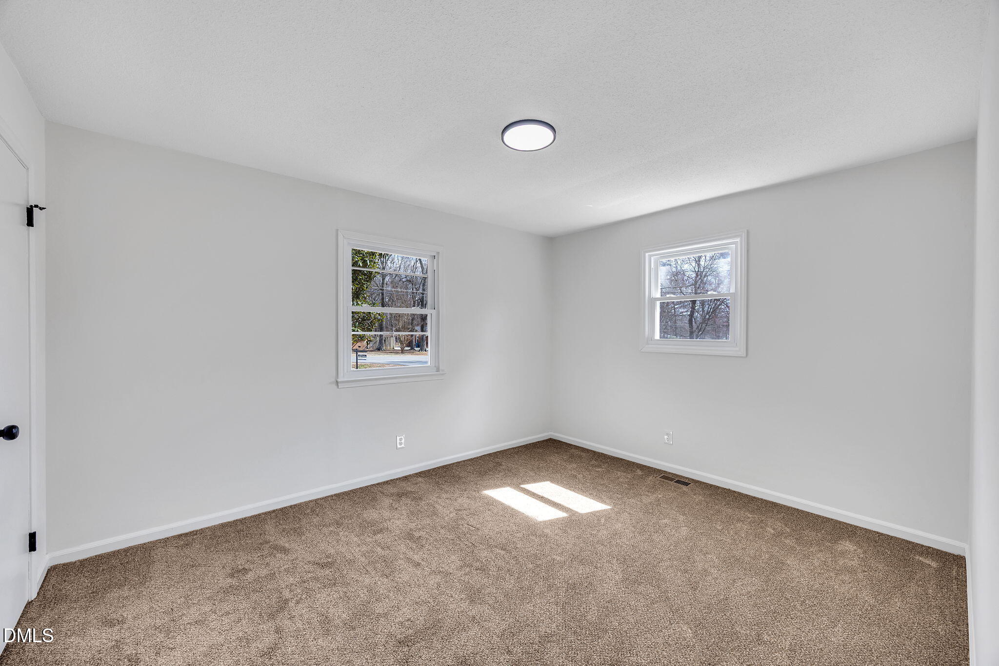 601 Crestview Drive Durham, NC 27712 - Photo 22 of 34 24-web-or-mls-9L1A7801