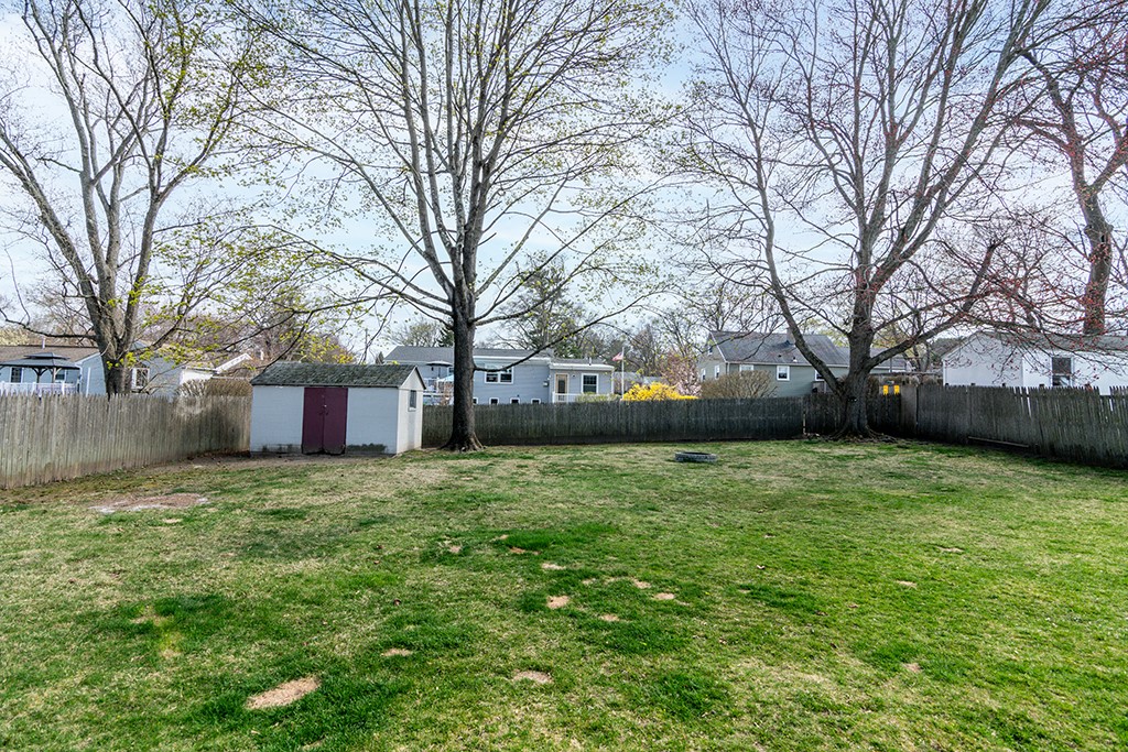 150 Lewiston Street Warwick, RI 02889 - Photo 6 of 24
