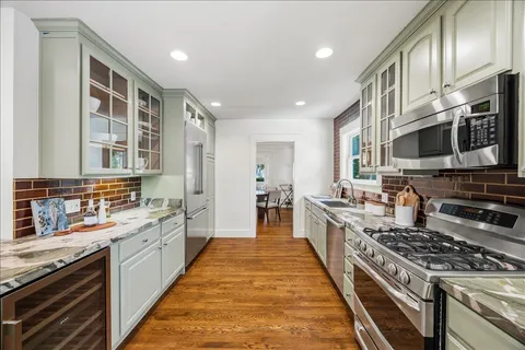 $2,895,000 | 1447 Laguna Avenue, Burlingame, CA 94010