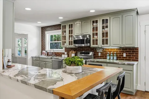 $2,895,000 | 1447 Laguna Avenue, Burlingame, CA 94010