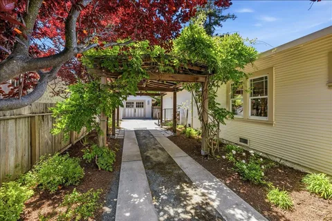 $2,895,000 | 1447 Laguna Avenue, Burlingame, CA 94010