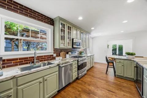 $2,895,000 | 1447 Laguna Avenue, Burlingame, CA 94010
