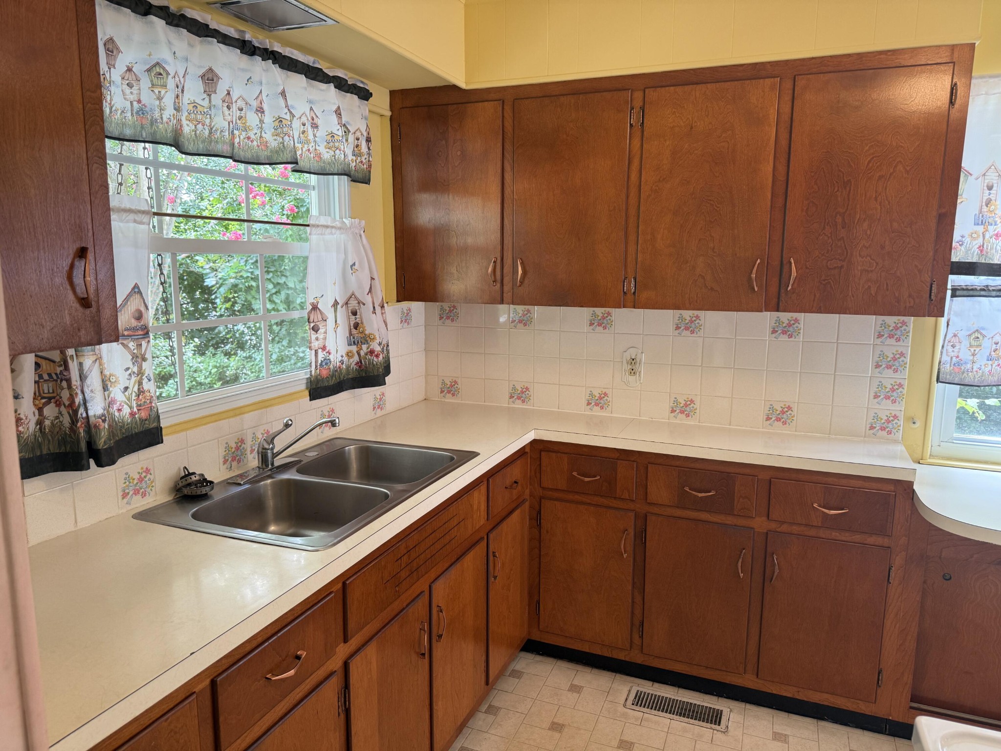 104 Pleasant Road Oak Ridge, TN 37830 - Photo 5 of 22 Gallery Image 5