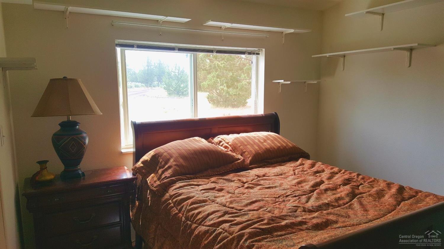 6208 Southwest Rim Road Terrebonne, OR 97760 - Photo 18 of 20 One of the guest bedrooms