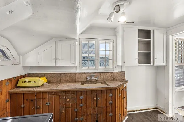 $450,000 | 252 North Shilling Avenue, Blackfoot, ID 83221