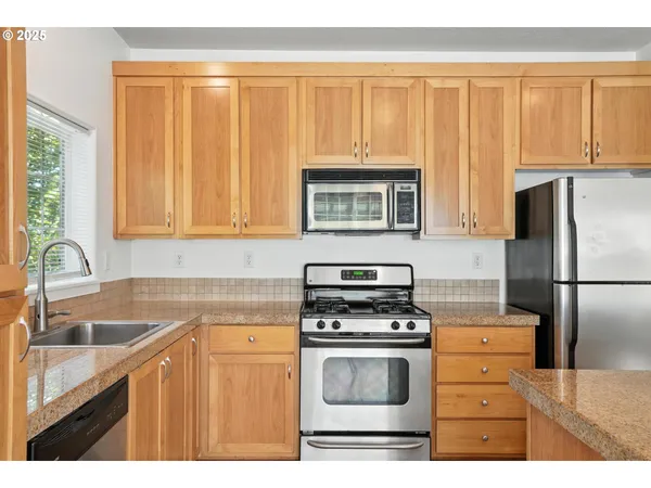 $305,000 | 22802 Southwest Forest Creek Drive, Unit 200, Sherwood, OR 97140