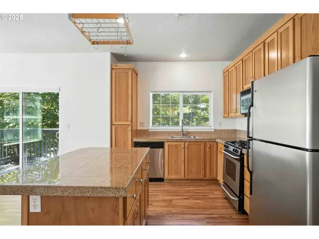 $325,000 | 22802 Southwest Forest Creek Drive, Unit 200, Sherwood, OR 97140