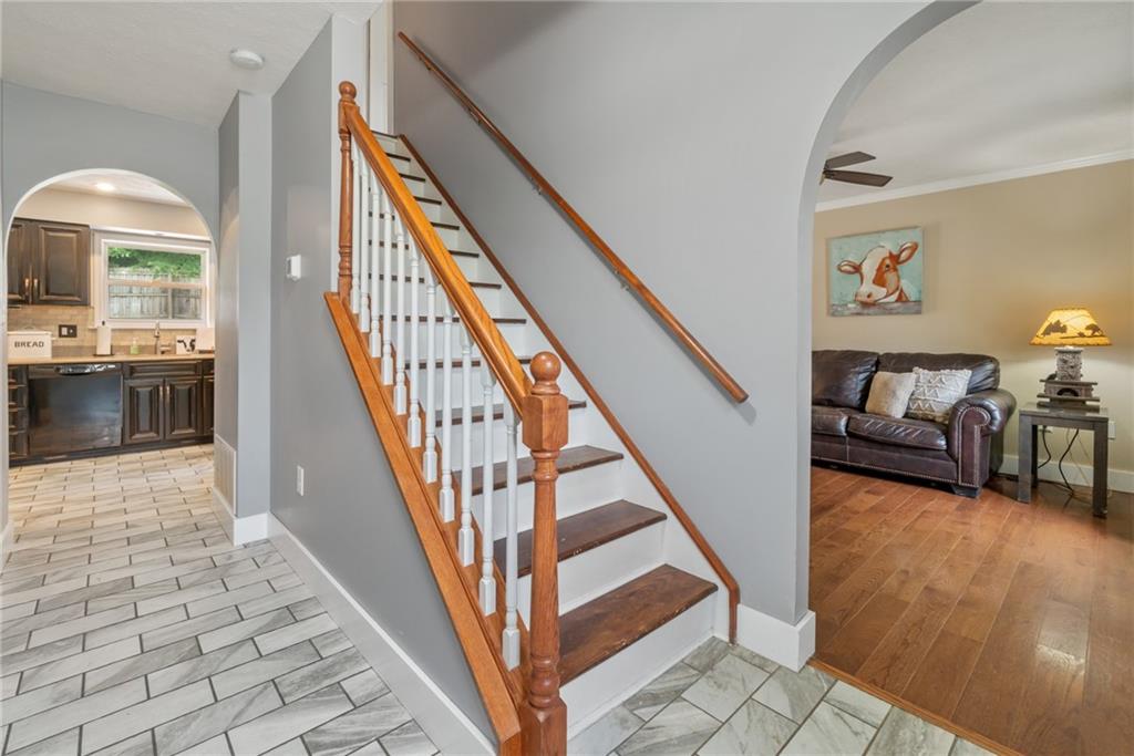 4823 Bayfield Road Allison Park, PA 15101 - Photo 3 of 36 Gallery Image 3