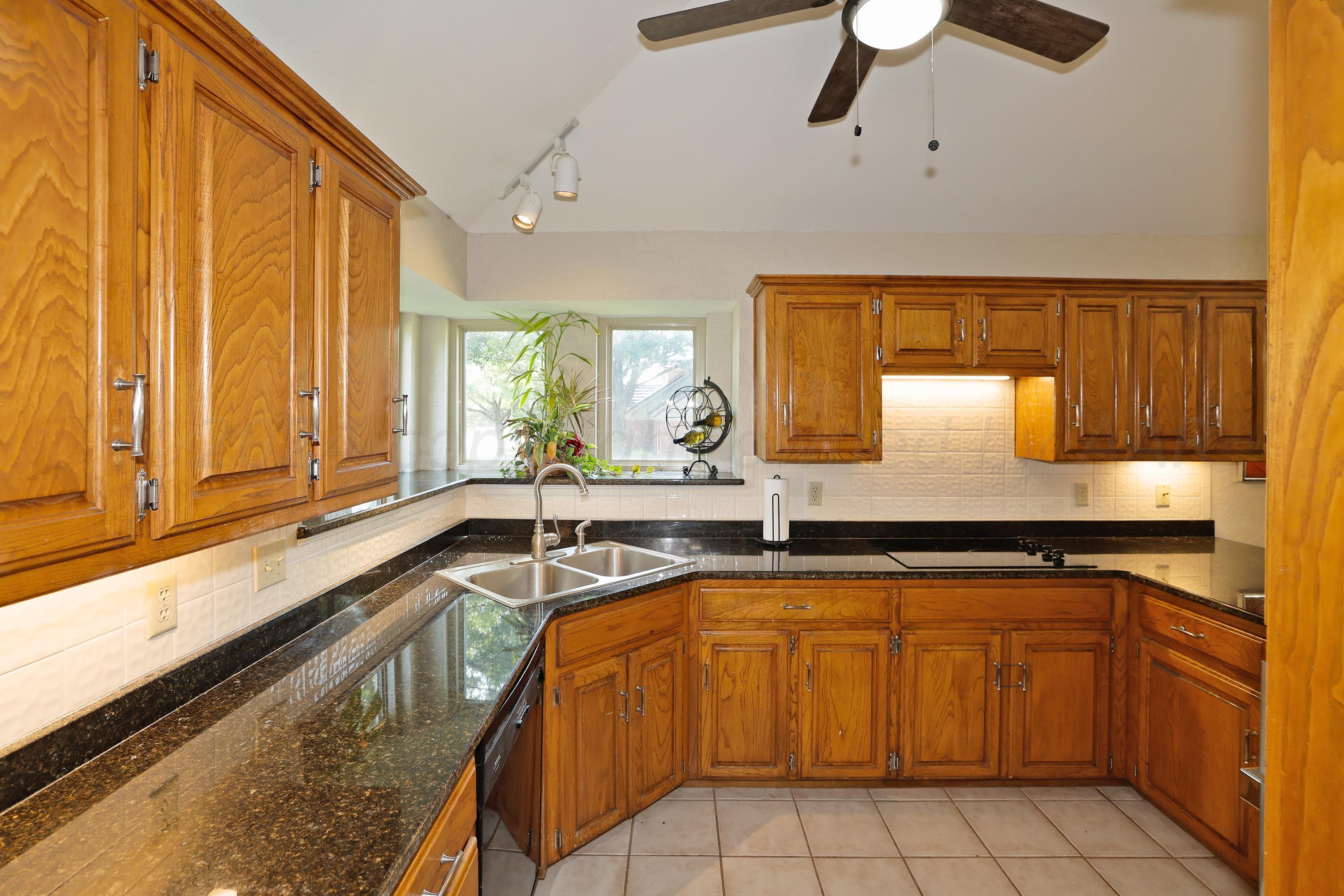 11 Bunker Pass Canyon, TX 79015 - Photo 12 of 32 12-Kitchen
