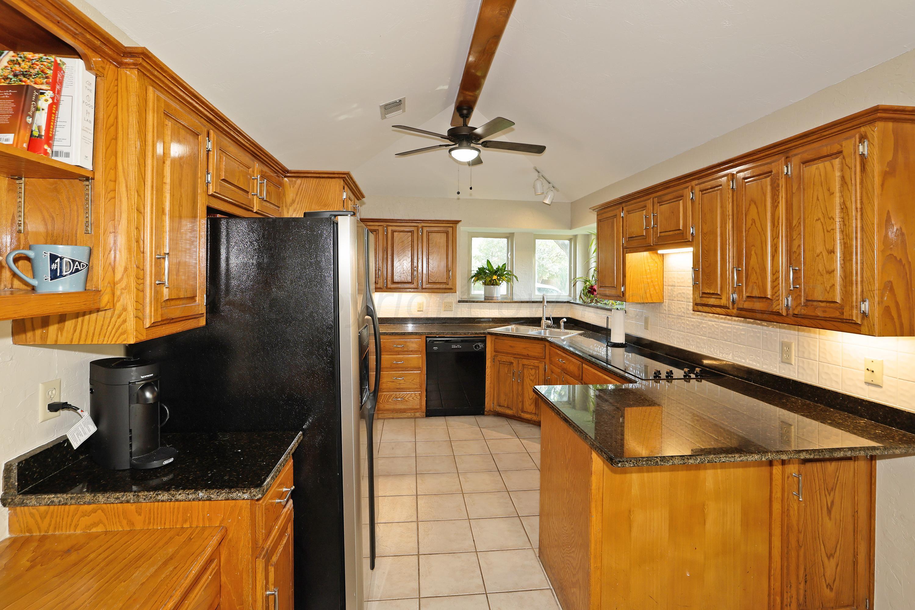 11 Bunker Pass Canyon, TX 79015 - Photo 10 of 32 10-Kitchen