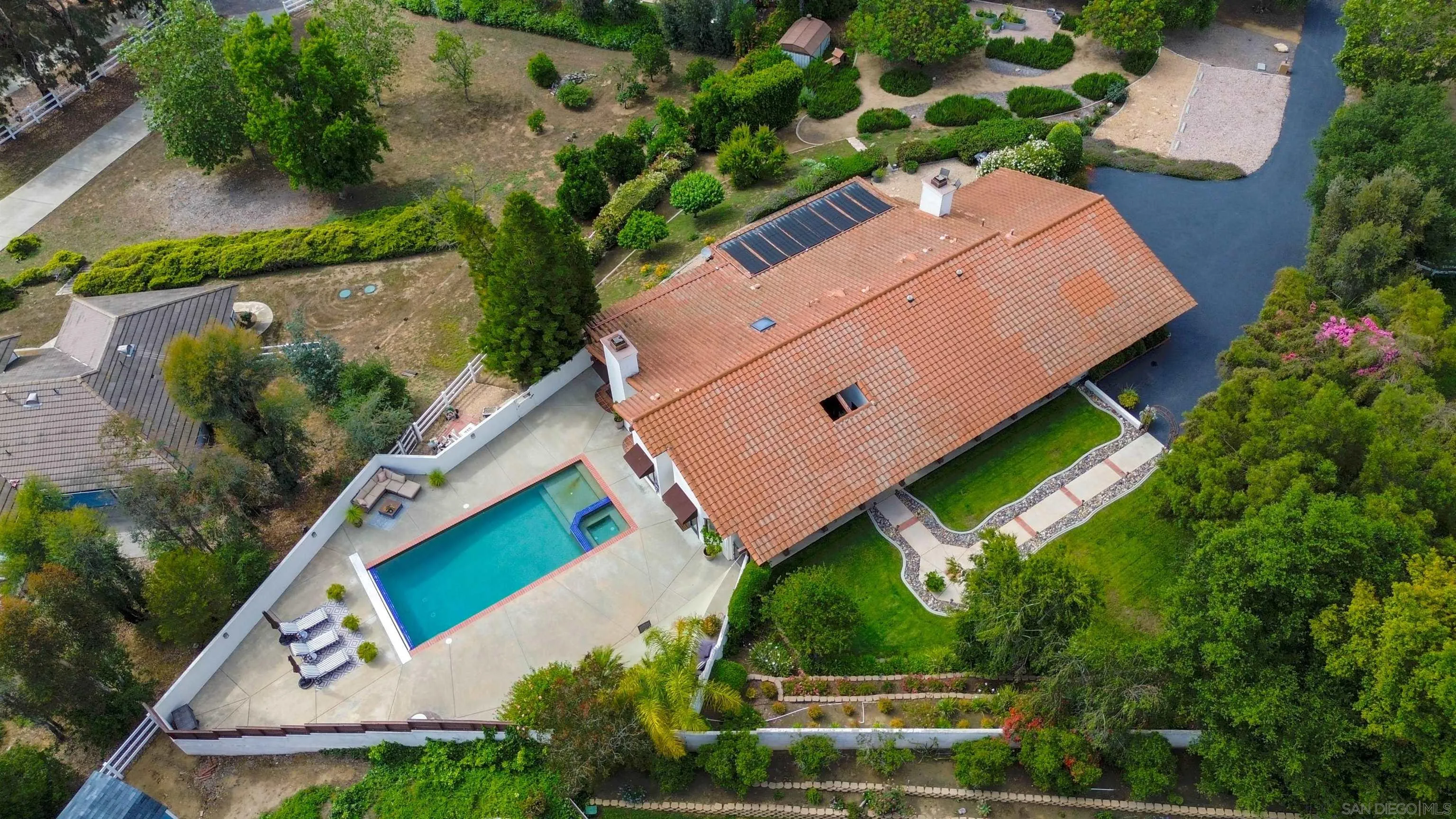 1036 Capra Way Fallbrook, CA 92028 - Photo 49 of 51 an aerial view of a house
