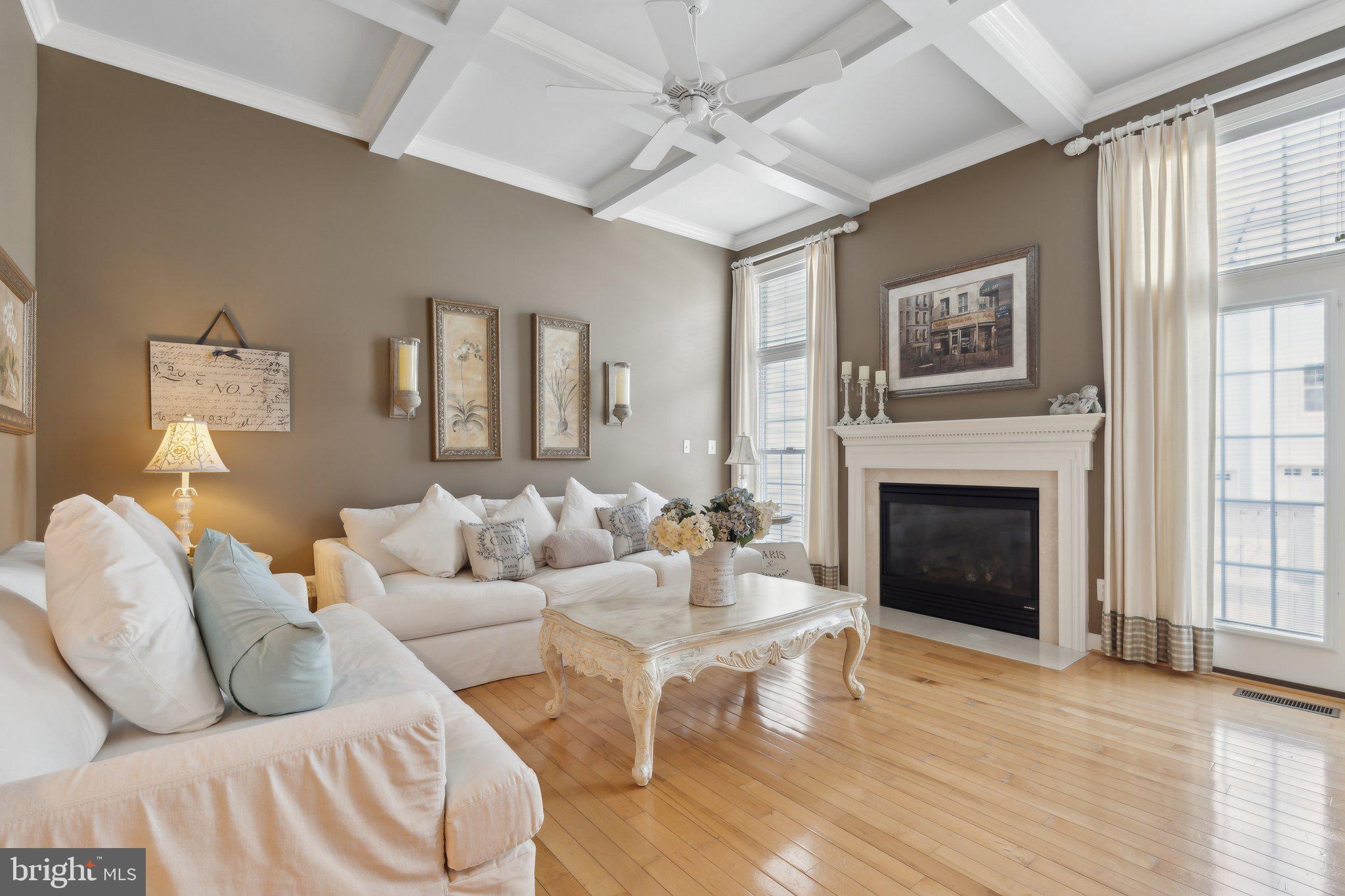 24908 Castleton Drive Chantilly, VA 20152 - Photo 13 of 47 Family Room