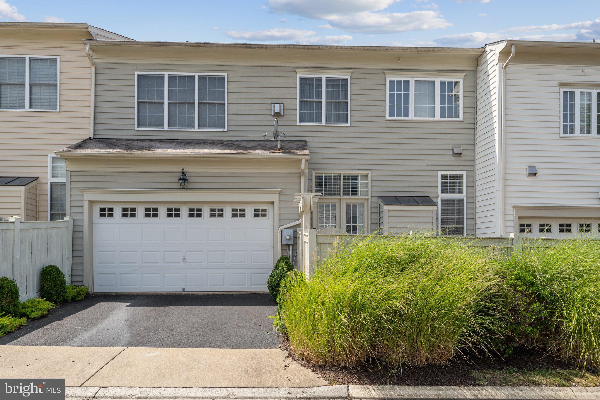 24908 Castleton Drive Chantilly, VA 20152 - Photo 46 of 47 Garage