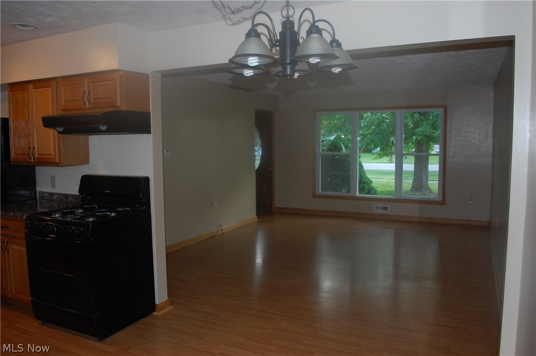 6085 Engle Road Brook Park, OH 44142 - Photo 4 of 19 Gallery Image 4