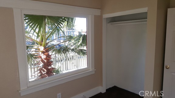 1060 Cherry, Unit A & B Long Beach, CA 90813 - Photo 27 of 63 a room with a window