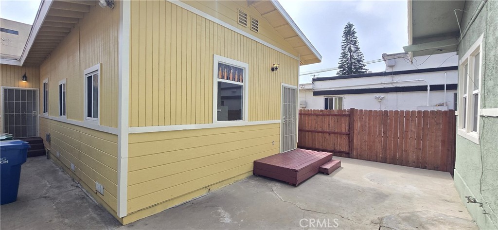 1060 Cherry, Unit A & B Long Beach, CA 90813 - Photo 31 of 63 a view of a house with sitting area