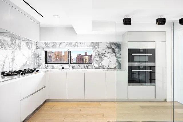 $2,795,000 | 135 West 70th Street, Unit 10C | Upper West Side