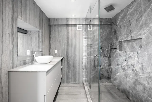 $2,795,000 | 135 West 70th Street, Unit 10C | Upper West Side